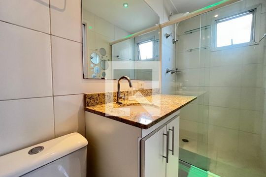 Banheiro  de kitnet/studio para alugar com 1 quarto, 24m² em Vila Clementino, São Paulo
