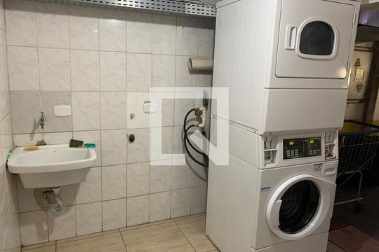 Área comum de kitnet/studio para alugar com 1 quarto, 24m² em Vila Clementino, São Paulo
