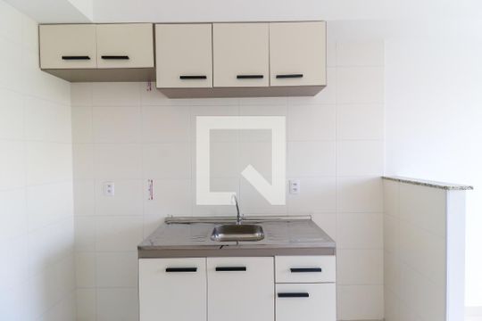 Cozinha de apartamento para alugar com 1 quarto, 26m² em Jardim Mirante, São Paulo