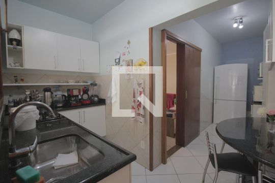 Cozinha de casa à venda com 3 quartos, 190m² em Fátima, Canoas