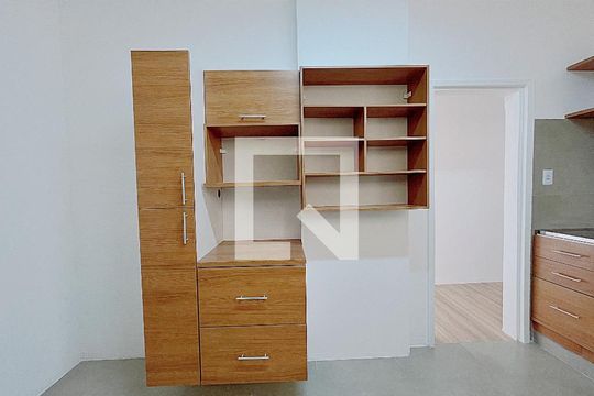 Cozinha de apartamento à venda com 2 quartos, 110m² em Centro, Campinas