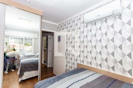 Quarto 1 de casa para alugar com 3 quartos, 223m² em Bosque da Saúde, São Paulo