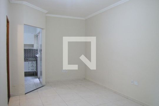 Sala de casa de condomínio à venda com 2 quartos, 69m² em Burgo Paulista, São Paulo