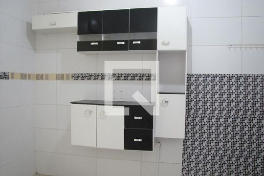 Cozinha de casa de condomínio à venda com 2 quartos, 69m² em Burgo Paulista, São Paulo