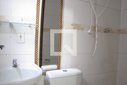 Banheiro Suíte 2 de casa de condomínio à venda com 2 quartos, 69m² em Burgo Paulista, São Paulo