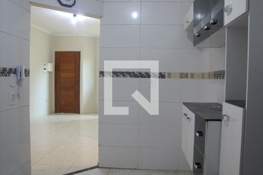 Cozinha de casa de condomínio à venda com 2 quartos, 69m² em Burgo Paulista, São Paulo