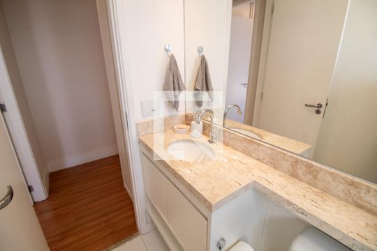 Banheiro de apartamento para alugar com 2 quartos, 55m² em Vila Maracanã, São Paulo