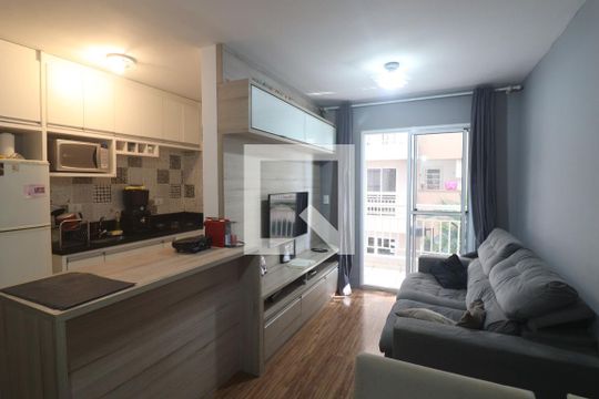 Sala de apartamento à venda com 3 quartos, 55m² em Vila Amália (zona Norte), São Paulo