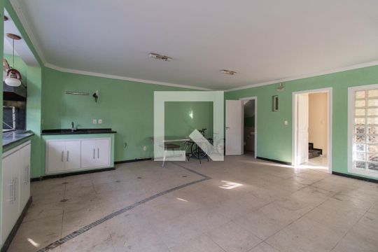 Garagem de casa de condomínio à venda com 3 quartos, 195m² em Tristeza, Porto Alegre