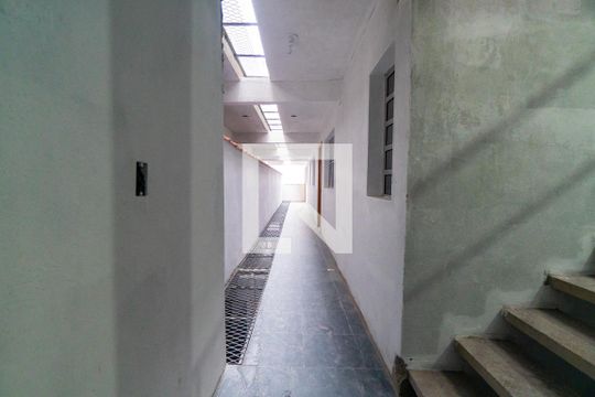 Área comum - Corredor de kitnet/studio para alugar com 1 quarto, 30m² em Americanópolis, São Paulo
