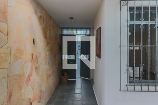 Garagem de casa para alugar com 3 quartos, 120m² em Vila Sonia, São Paulo