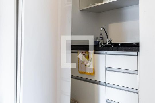 Cozinha de apartamento para alugar com 1 quarto, 30m² em Jardim Paulista, São Paulo