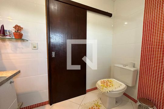Banheiro de casa à venda com 3 quartos, 267m² em São Miguel, São Leopoldo