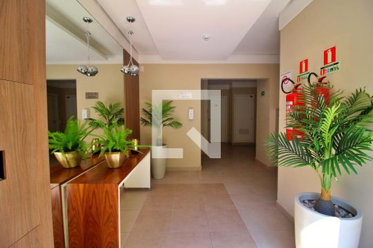 Hall de apartamento à venda com 3 quartos, 57m² em Parque Sao Vicente, Santo André