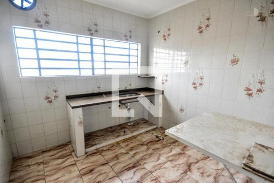 Casa à venda com 3 quartos, 183m² em Jardim São Vicente, Campinas