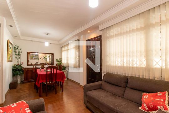 Casa à venda com 4 quartos, 180m² em Santa Quitéria, Curitiba