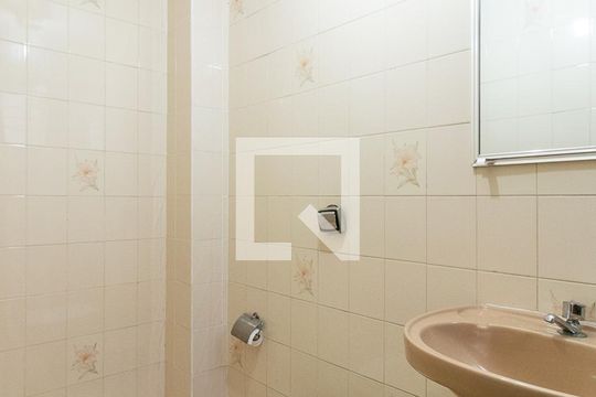 Lavabo de casa à venda com 4 quartos, 180m² em Santa Quitéria, Curitiba