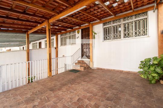 Garagem de casa à venda com 4 quartos, 180m² em Santa Quitéria, Curitiba