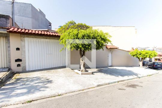 Fachada de casa à venda com 2 quartos, 250m² em Jardim Itapemirim, São Paulo