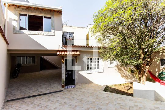 Garagem de casa à venda com 2 quartos, 250m² em Jardim Itapemirim, São Paulo