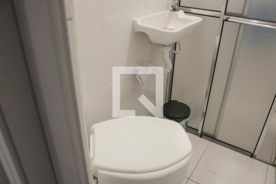 Banheiro de casa à venda com 5 quartos, 124m² em Vila Isolina Mazzei, São Paulo