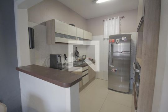 Cozinha de casa à venda com 2 quartos, 80m² em Sarandi, Porto Alegre