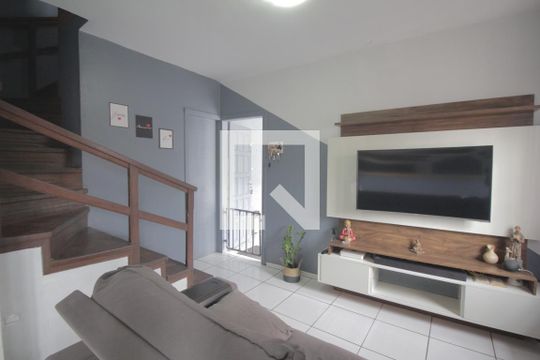Casa à venda com 2 quartos, 80m² em Sarandi, Porto Alegre