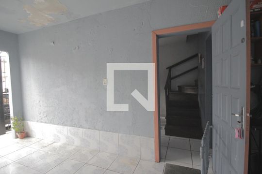 Garagem de casa à venda com 2 quartos, 80m² em Sarandi, Porto Alegre