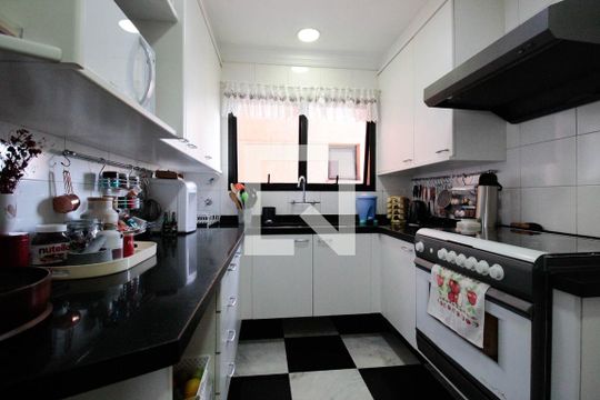 Cozinha de apartamento à venda com 4 quartos, 267m² em Paraíso, São Paulo