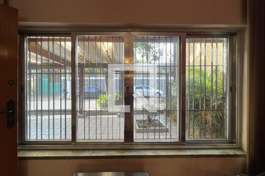 Sala de casa à venda com 3 quartos, 250m² em Vila Nova Conceição, São Paulo