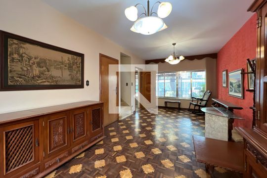 Sala de casa à venda com 3 quartos, 250m² em Vila Nova Conceição, São Paulo