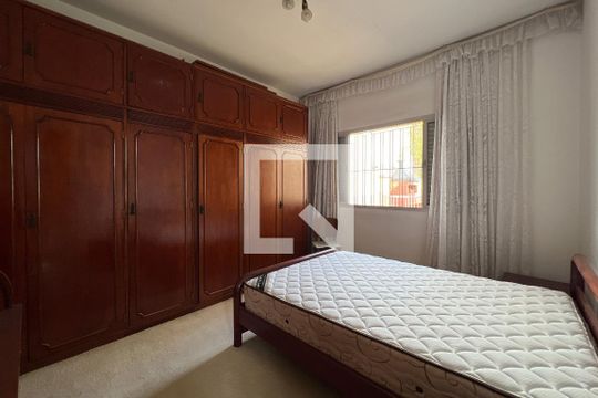 Quarto 1 de casa à venda com 3 quartos, 250m² em Vila Nova Conceição, São Paulo
