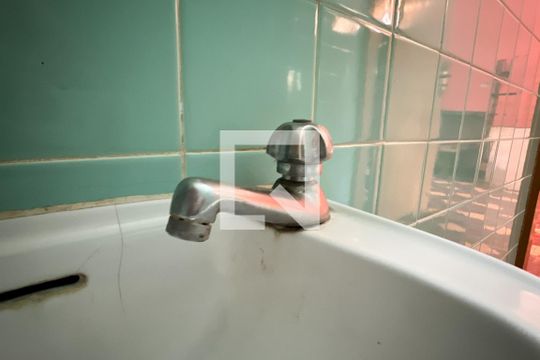 Lavabo de casa à venda com 3 quartos, 250m² em Vila Nova Conceição, São Paulo