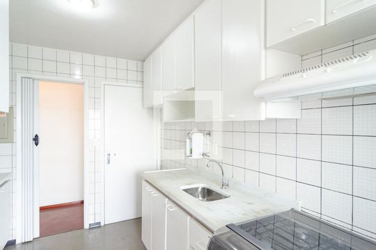Cozinha de apartamento para alugar com 2 quartos, 63m² em Vila Monte Alegre, São Paulo