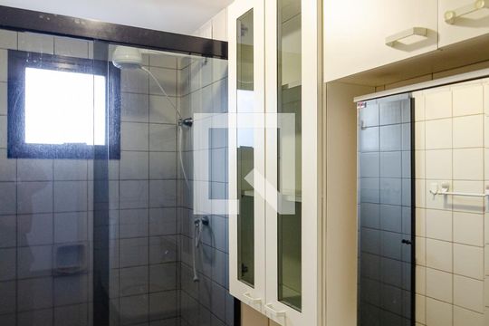 Banheiro Social de apartamento para alugar com 2 quartos, 63m² em Vila Monte Alegre, São Paulo