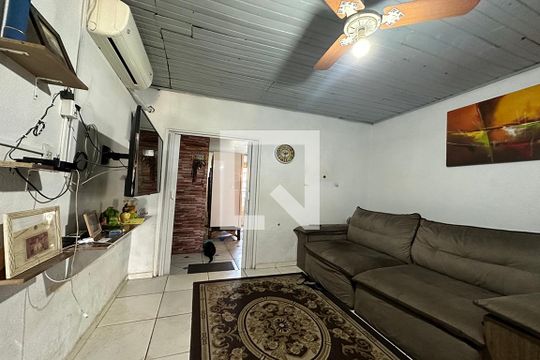 Sala de casa à venda com 2 quartos, 80m² em São Miguel, São Leopoldo
