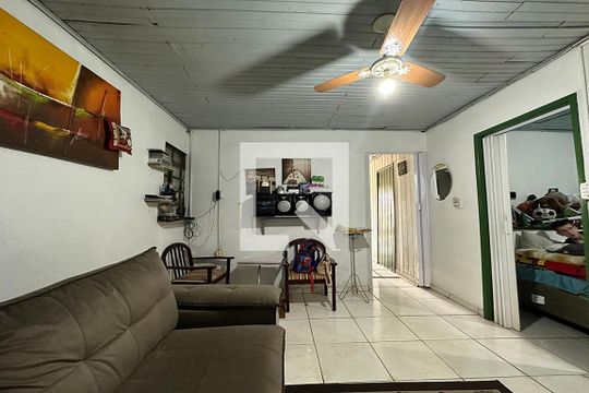 Sala de casa à venda com 2 quartos, 80m² em São Miguel, São Leopoldo