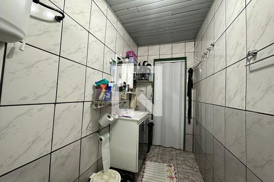 Banheiro de casa à venda com 2 quartos, 80m² em São Miguel, São Leopoldo