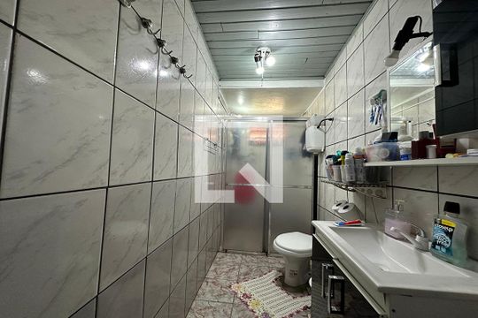 Banheiro de casa à venda com 2 quartos, 80m² em São Miguel, São Leopoldo
