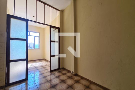 Apartamento para alugar com 1 quarto, 35m² em Quintino Bocaiuva, Rio de Janeiro