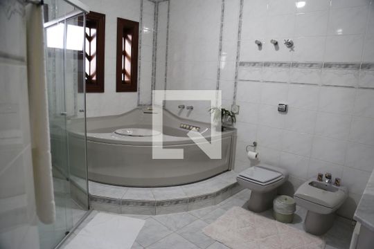 Banheiro da Suíte de casa à venda com 3 quartos, 350m² em Vila Palmeiras, São Paulo
