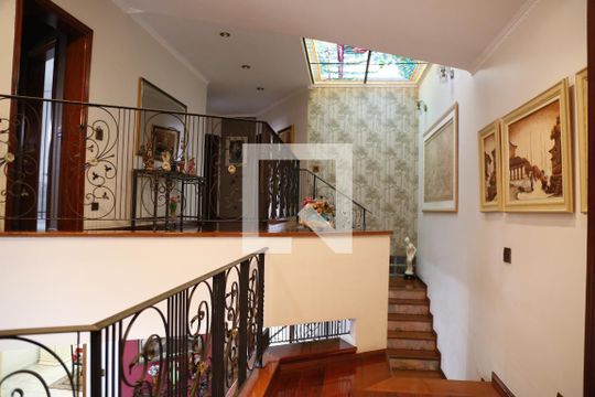 Acesso aos Dormitórios de casa à venda com 3 quartos, 350m² em Vila Palmeiras, São Paulo