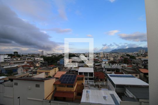 Vista de apartamento para alugar com 2 quartos, 47m² em Ramos, Rio de Janeiro