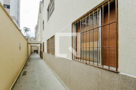 Entrada Social  de apartamento à venda com 2 quartos, 58m² em Vila Galvão, Guarulhos