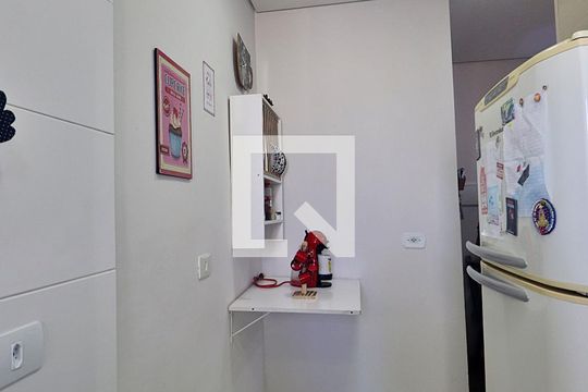 Cozinha de apartamento à venda com 2 quartos, 90m² em Vila Alto de Santo André, Santo André