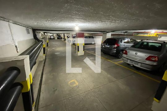 Garagem de apartamento à venda com 3 quartos, 140m² em Copacabana, Rio de Janeiro