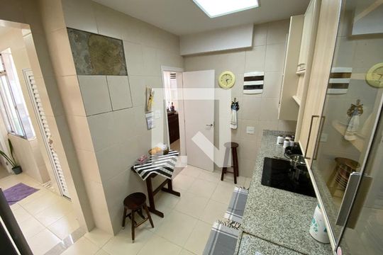 Cozinha de apartamento à venda com 3 quartos, 140m² em Copacabana, Rio de Janeiro