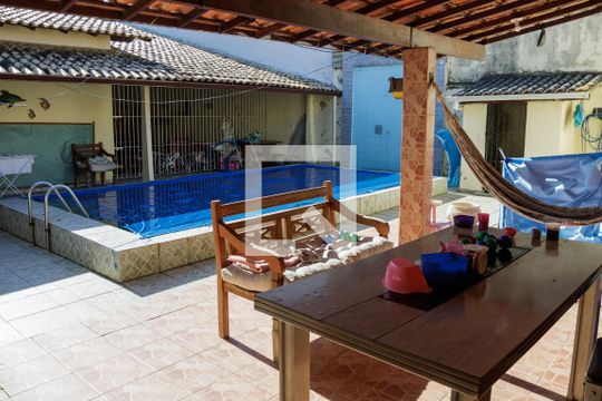 Área comum - Piscina de casa à venda com 3 quartos, 340m² em Itaipu, Niterói