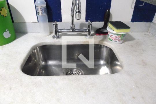Detalhe Cozinha de kitnet/studio à venda com 1 quarto, 59m² em Humaitá, Rio de Janeiro