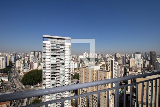 Sala- vista  de kitnet/studio à venda com 1 quarto, 27m² em Vila Nova Conceição, São Paulo